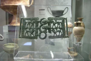 Museo archeologico di Massa Marittima, Fibbia Etrusca